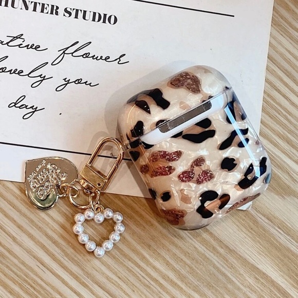 Heart ❤️ Pendant  Leopard AirPod’s - Picture 2 of 3